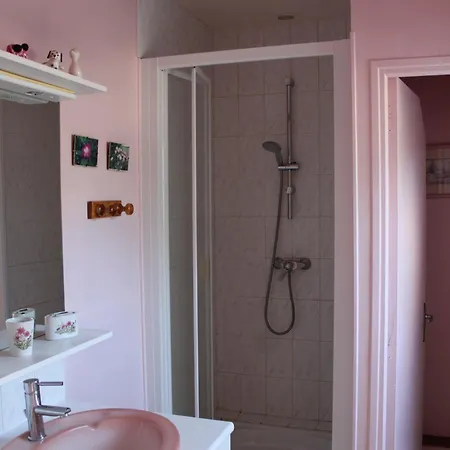 Dom wakacyjny Gite/guest House Close To The Mont Saint Michel