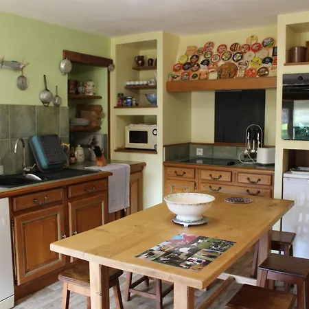 Дом отдыха Gite/guest House Close To The Mont Saint Michel La Rochelle-Normande
